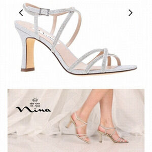 ANNA-TRUE  SILVER TEXTURED METALLIC MID-HEEL STRAPPY DRESS SANDAL 
(Size 6M) NEW